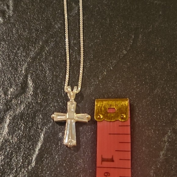 925 Sterling Silver CZ Cross Pendant With Chain - Picture 3 of 5